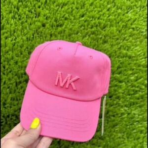 Michael kors 🩷 Hat